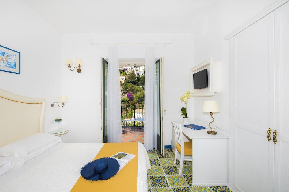 undefined Hotel Savoia 5