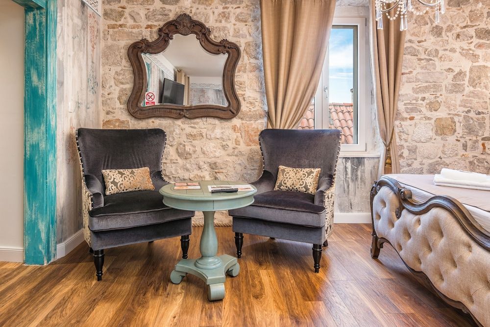 undefined Plaza Marchi Old Town - MAG Quaint & Elegant Boutique Hotels 4