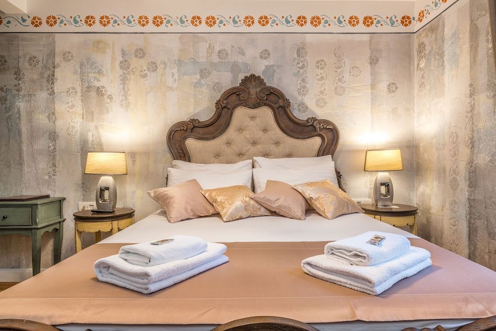 Plaza Marchi Old Town - MAG Quaint & Elegant Boutique Hotels Superior room - Queen Bed 19