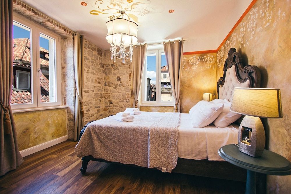 undefined Plaza Marchi Old Town - MAG Quaint & Elegant Boutique Hotels 2