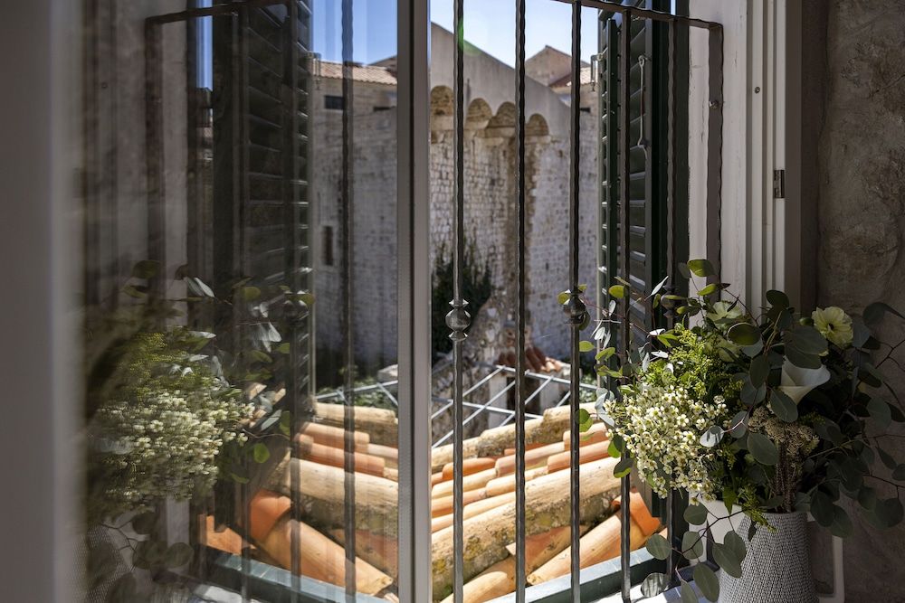 House STAYEVA 11 Deluxe Studio Suite, 1 Queen Bed, City View 4