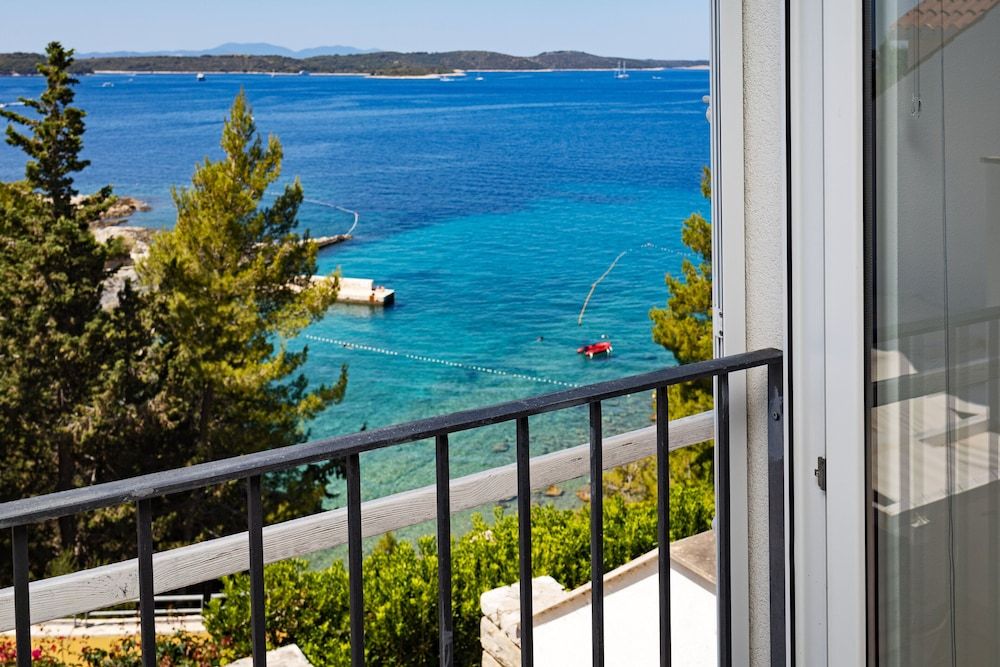 Blue Bay Residence Comfort Apartment (My Sunshine) 15