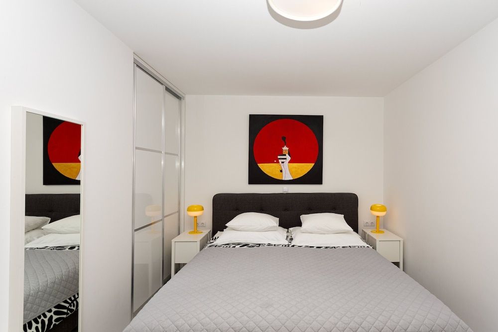 Blue Bay Residence Comfort Apartment (My Sunshine) 2