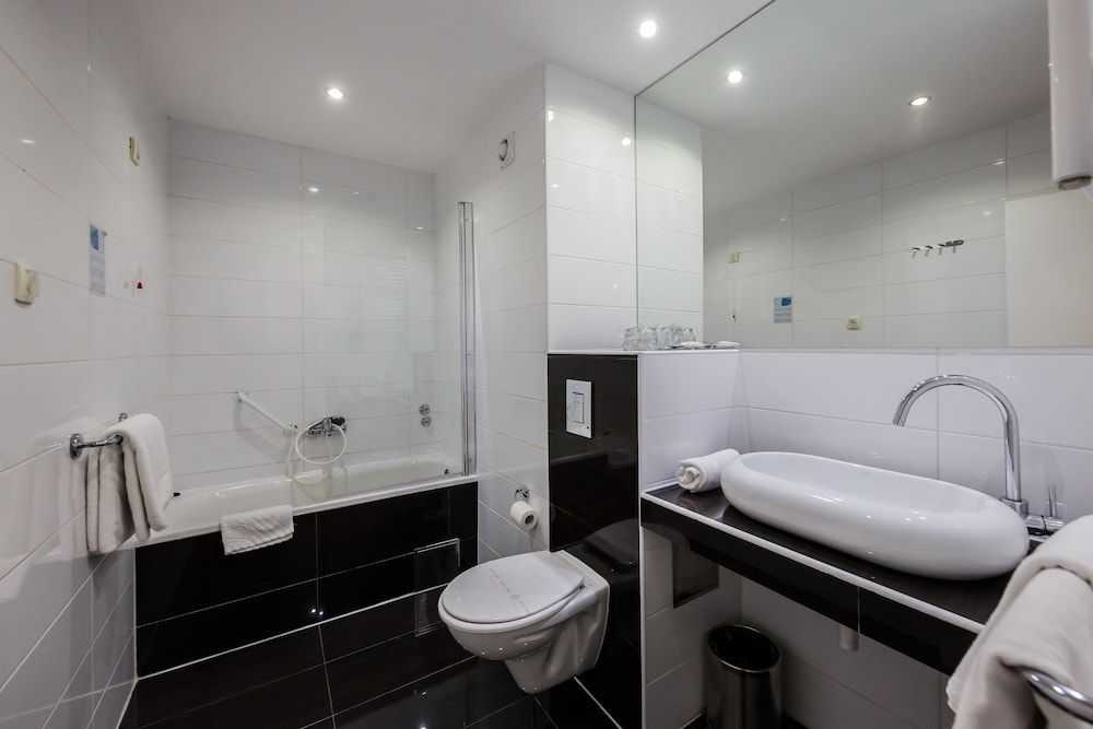 Hotel Sveti Kriz Family Apartment, 1 Bedroom, Balcony 9