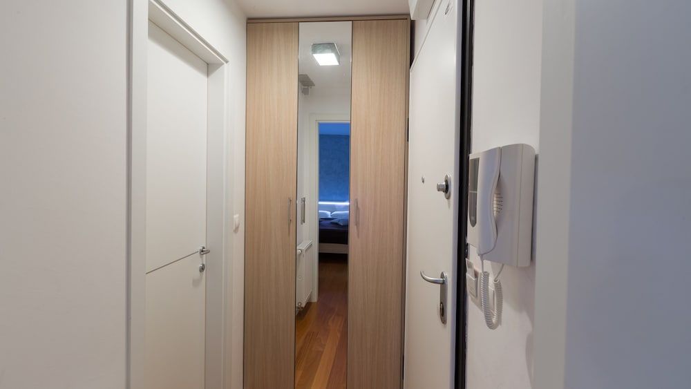 Dream Hotel Apartment, Kitchen 10