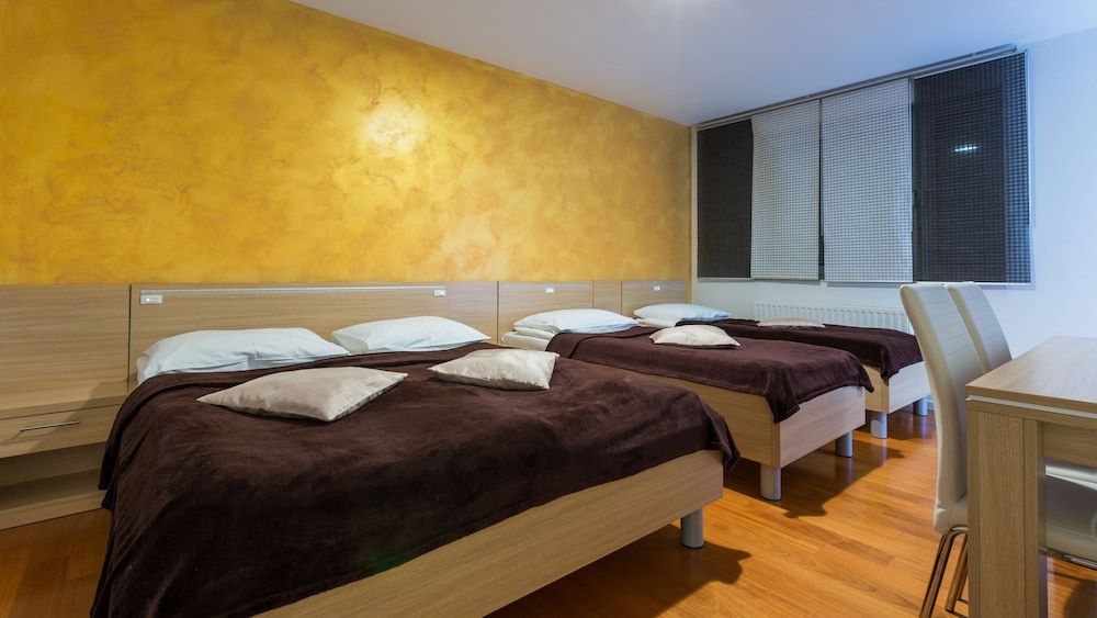 Dream Hotel Apartment, Kitchen 6