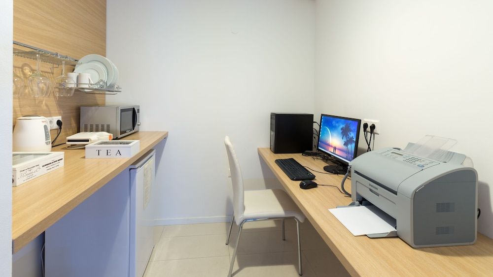 Dream Hotel Apartment, Kitchenette 9