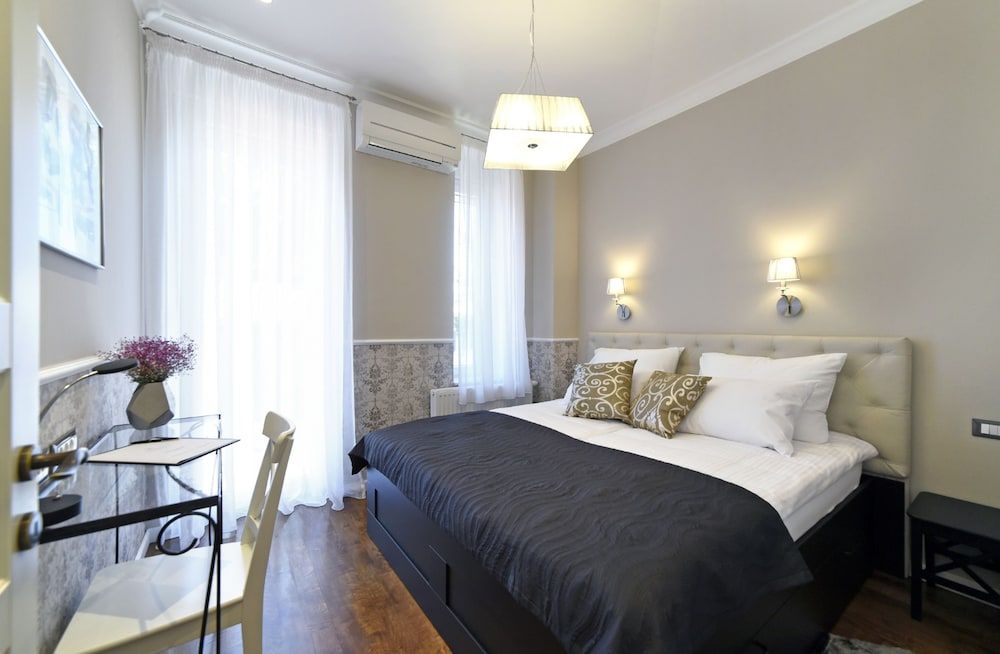 Royal Apartment