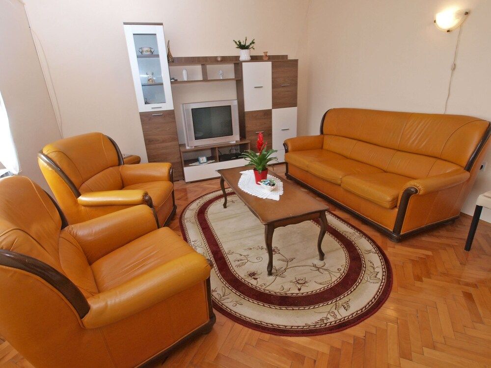 Apartment, 2 Bedrooms (1056/4401)