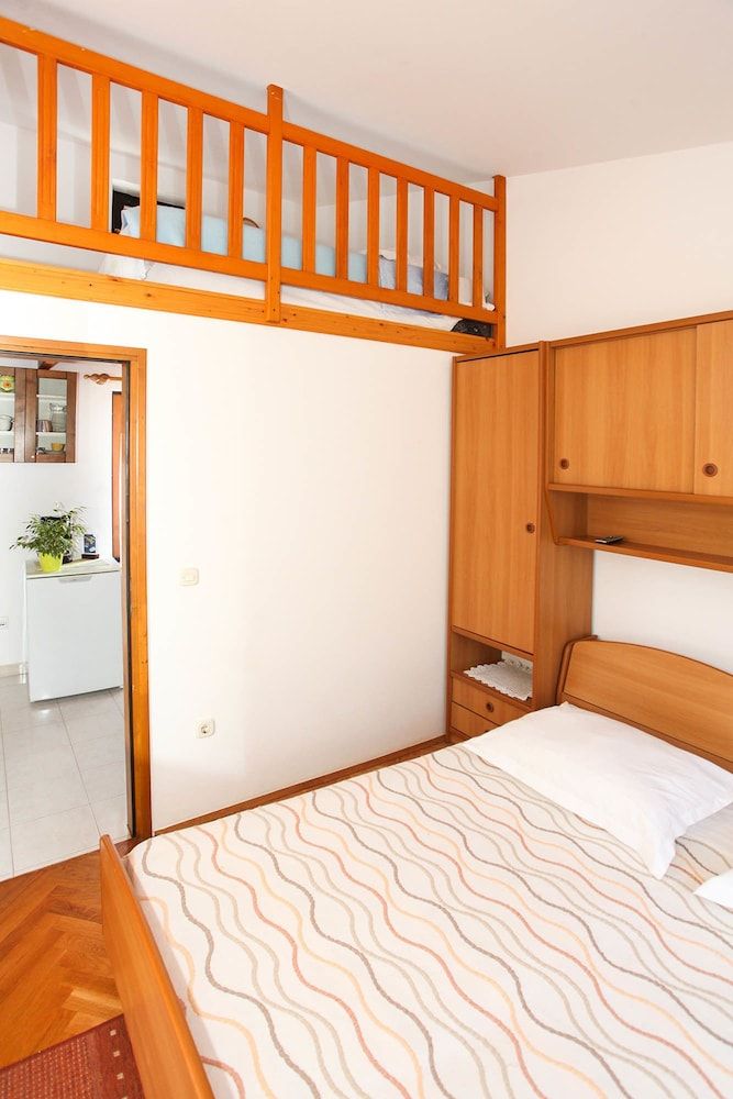Apartment, 1 Bedroom (1208/11114)