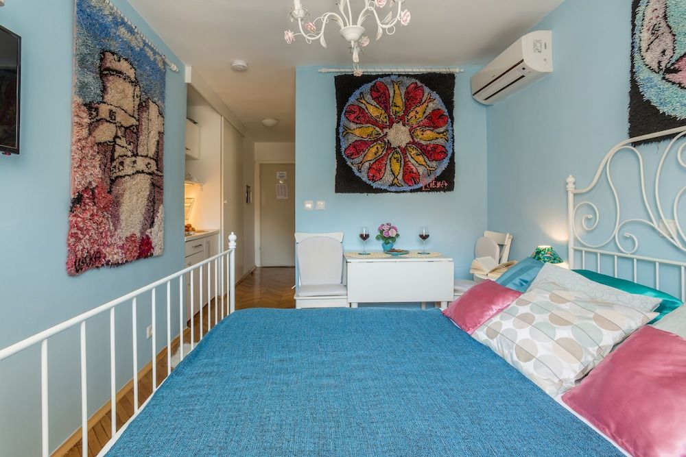 undefined MAIN CENTRAL SQUARE guest house 6