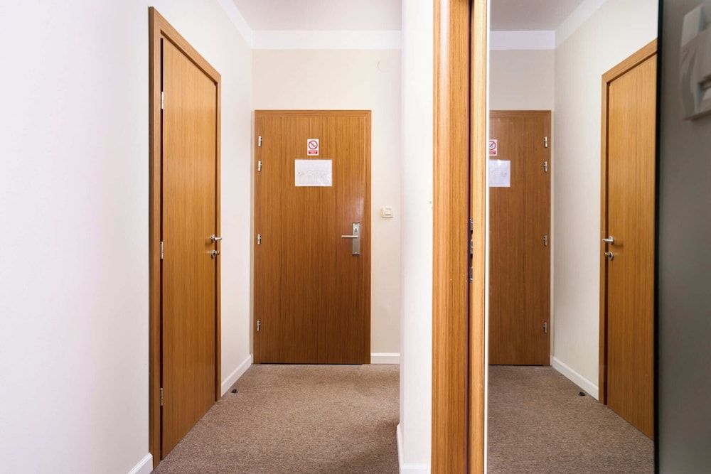 Hotel Phoenix Comfort Suite, 2 Bedrooms, Courtyard Area 8