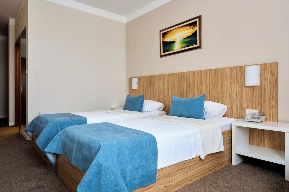 Hotel Phoenix Comfort Suite, 2 Bedrooms, Courtyard Area