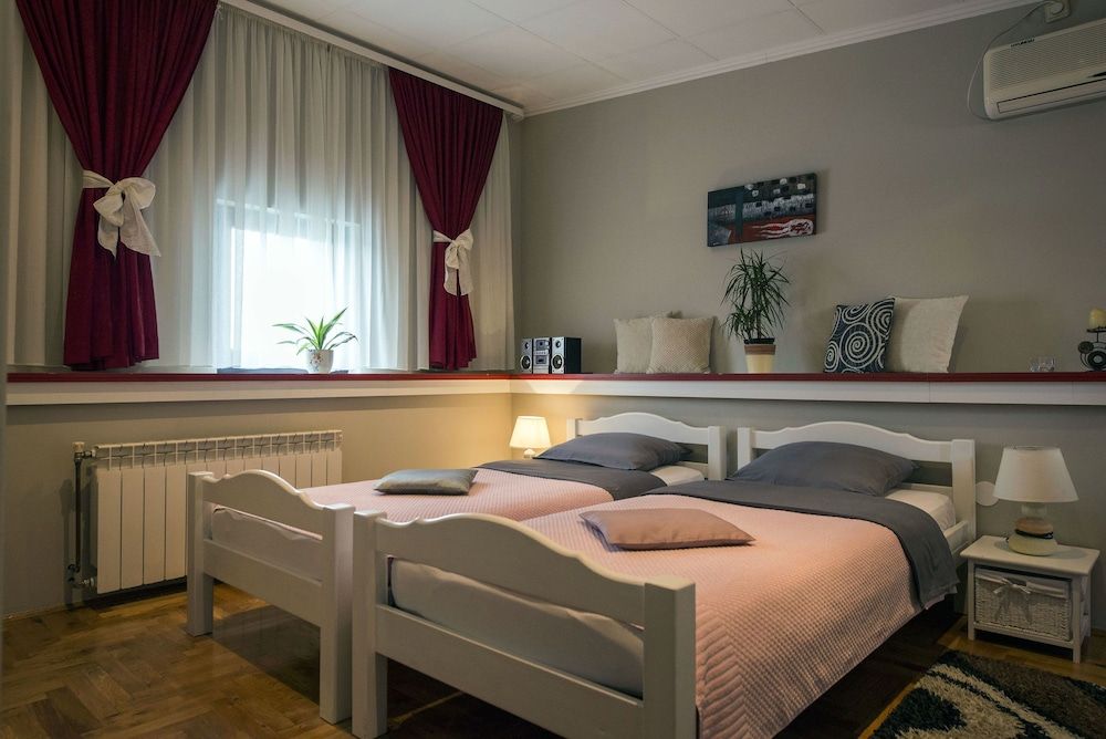 undefined Rooms Madison 9