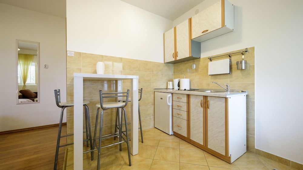 Guesthouse Anica Studio, Patio 4