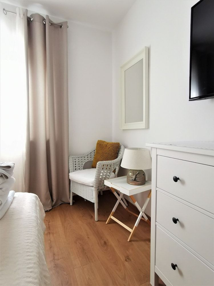 Accommodation Maria Di Family Apartment, 3 Bedrooms, Hot Tub, Sea View 10