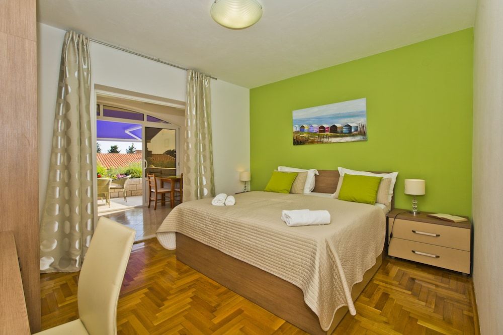 Violeta Hvar Standard Apartment, 1 Bedroom, Terrace, Partial Sea View