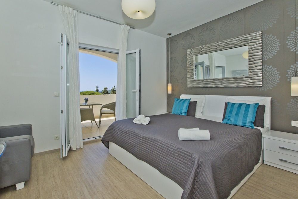 Violeta Hvar Comfort Double Room, Terrace, Partial Sea View 3