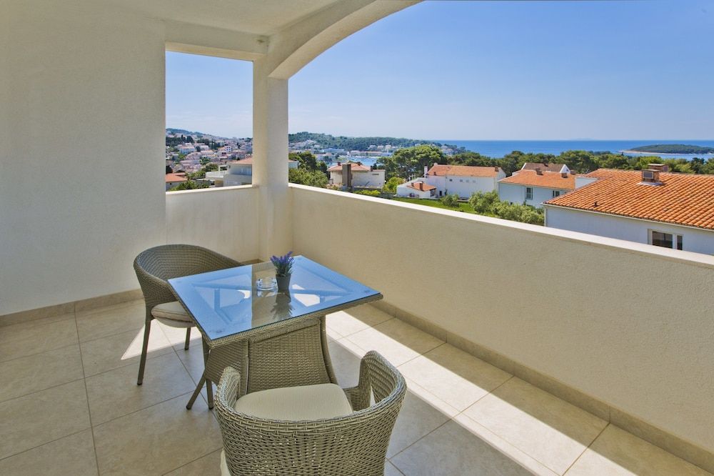 Violeta Hvar Comfort Double Room, Terrace, Partial Sea View 10