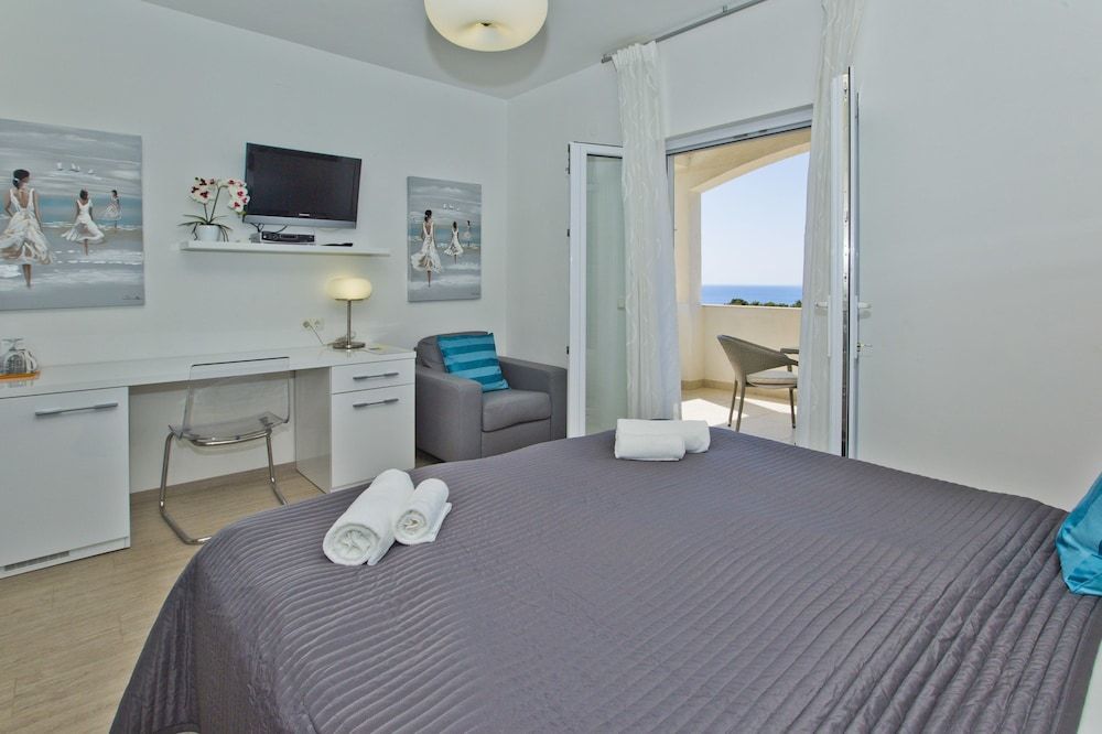 Violeta Hvar Comfort Double Room, Terrace, Partial Sea View 4