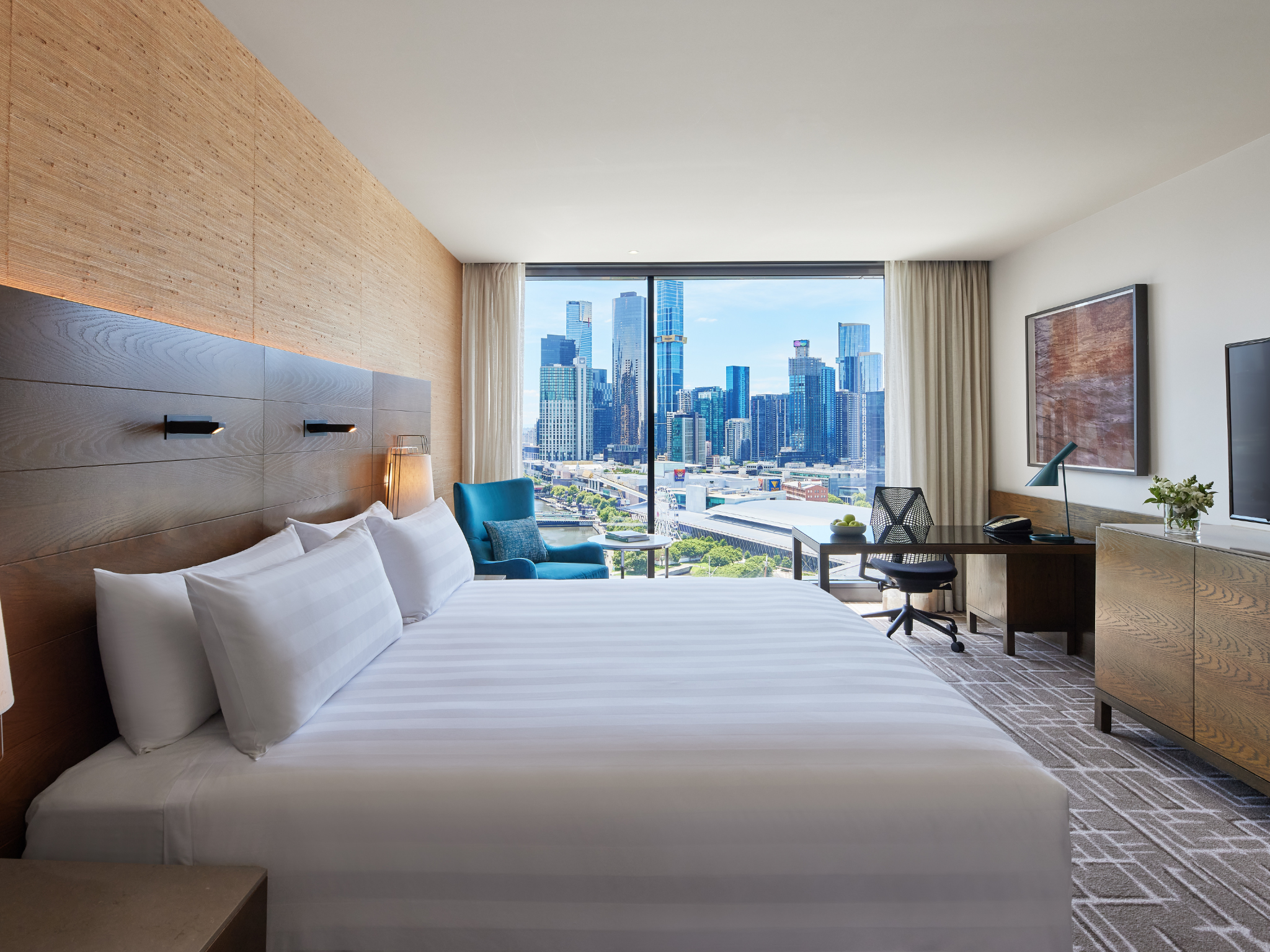 Premier King City Skyline View Room