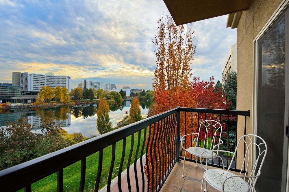 Oxford Suites Downtown Spokane Riverview Balcony Executive King Suite Sleeper Sofa 4