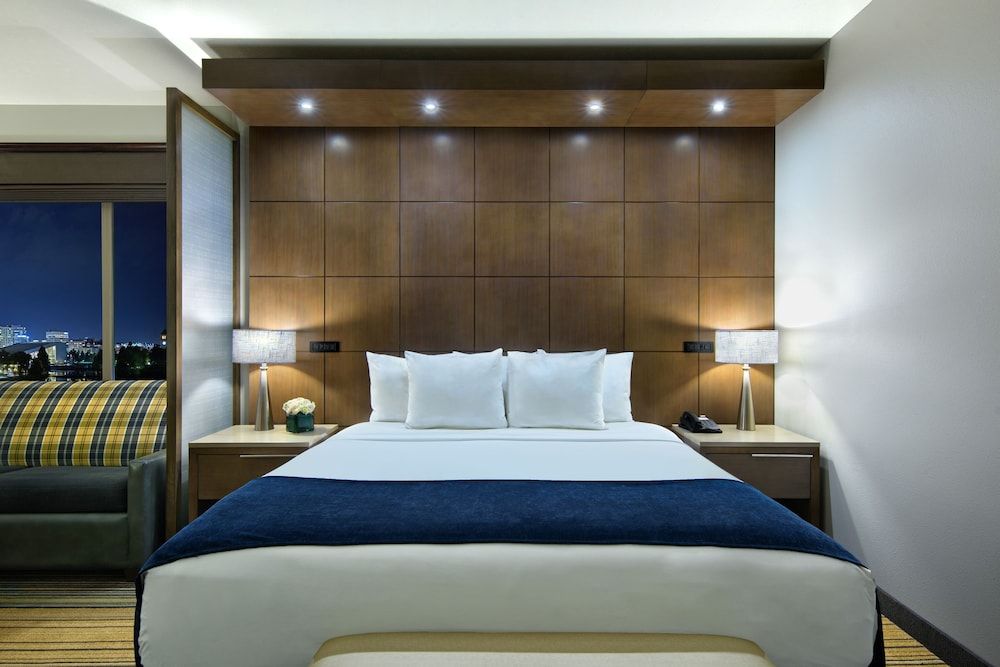 Oxford Suites Downtown Spokane Riverview Balcony Executive King Suite Sleeper Sofa