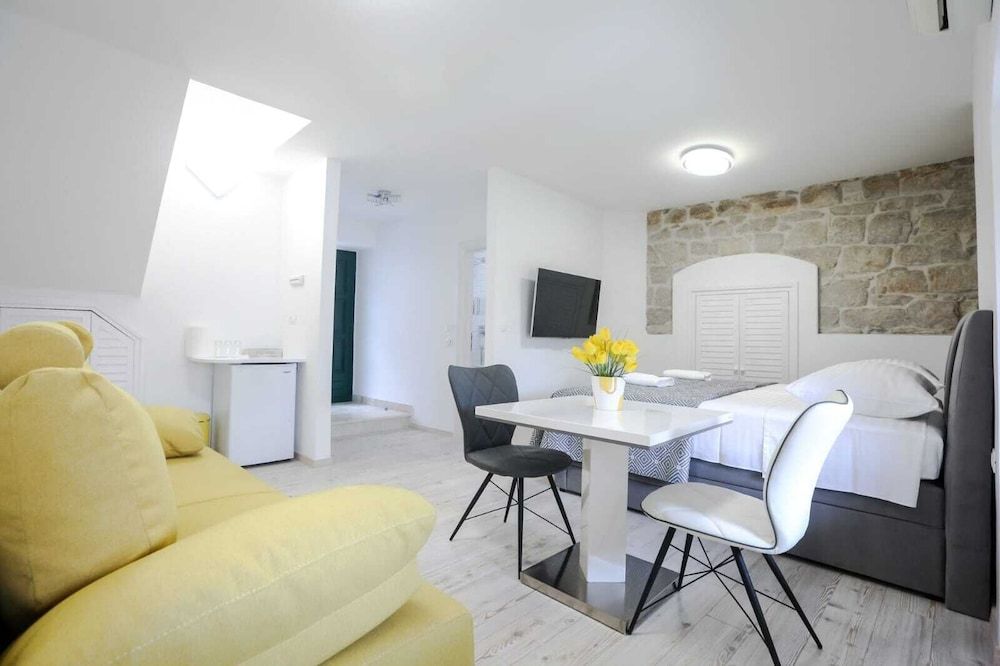 undefined Villa Kate 10