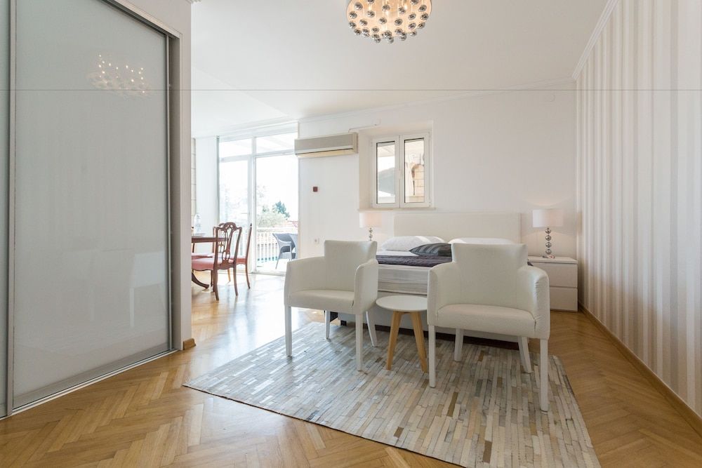 undefined Apartments Banje Beach 3