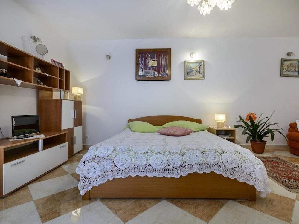 undefined Guest house Jeljenic 8