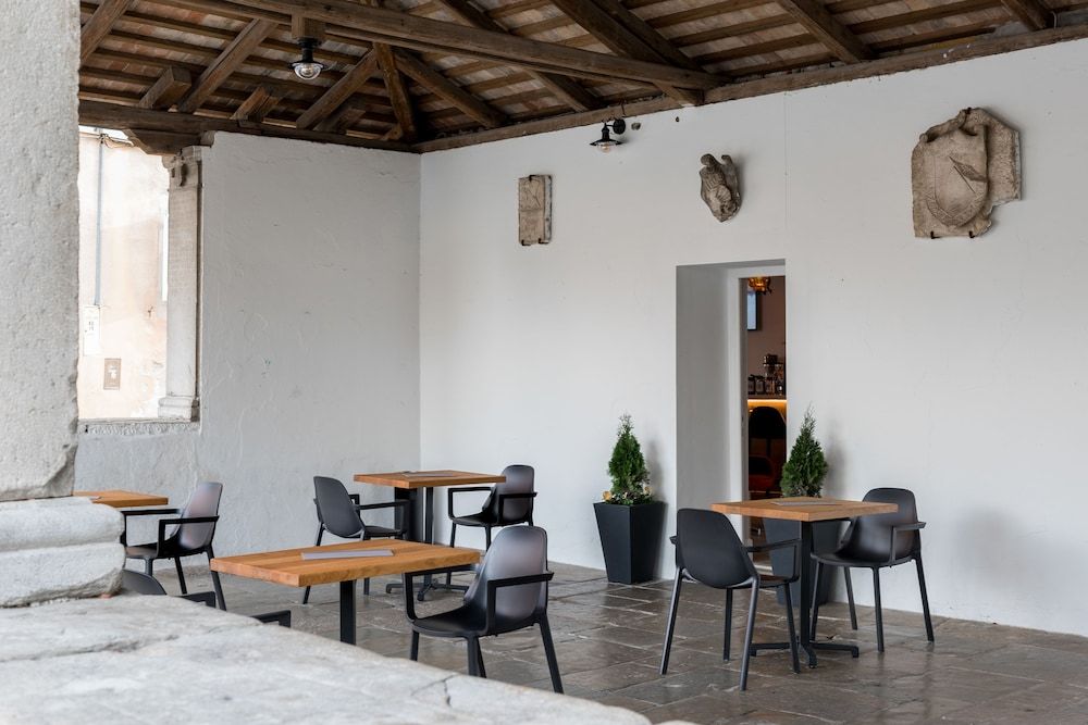 La Loggia Diffused Hotel