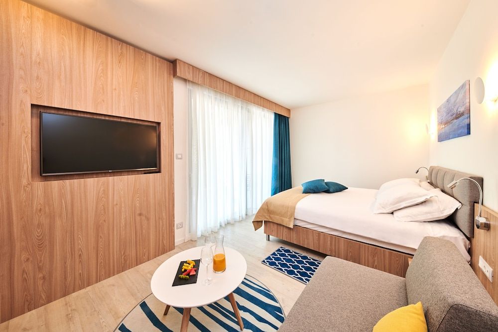 Superior Room Park Side (Family)