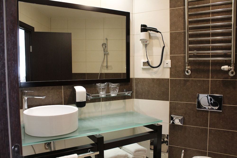 Hotel Diplomat Standard Triple Room 2