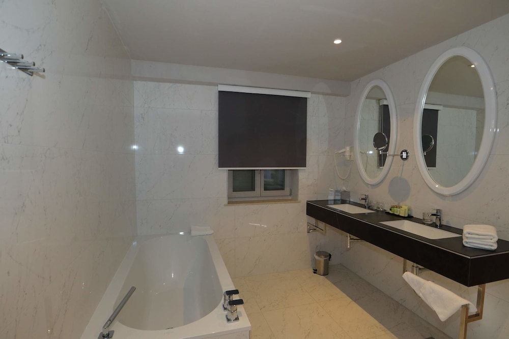 Torretta Palace Hotel Luxury Suite, Sea View 7