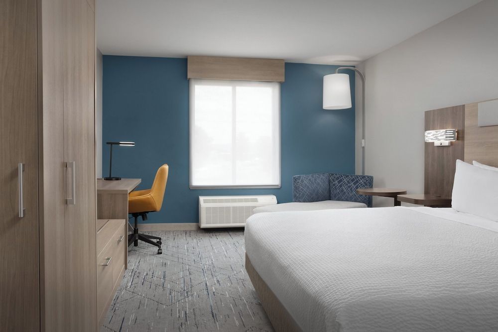 Standard Room, 1 King Bed