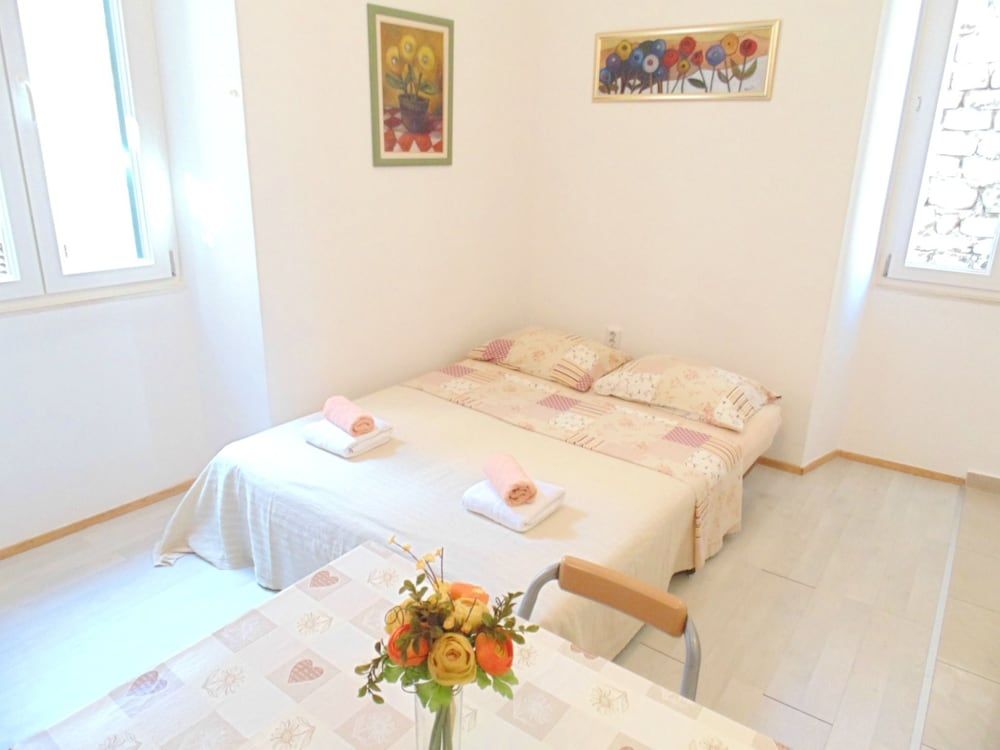 Apartments and Rooms Djanovic Studio 2