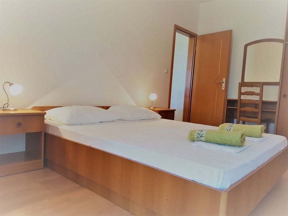 Luxury Apartment, 3 Bedrooms, Beach View, Beachfront