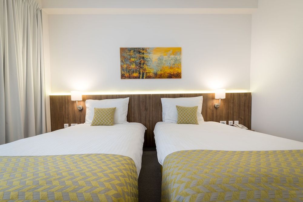 Hotel Garden Hill Standard Twin Room 3