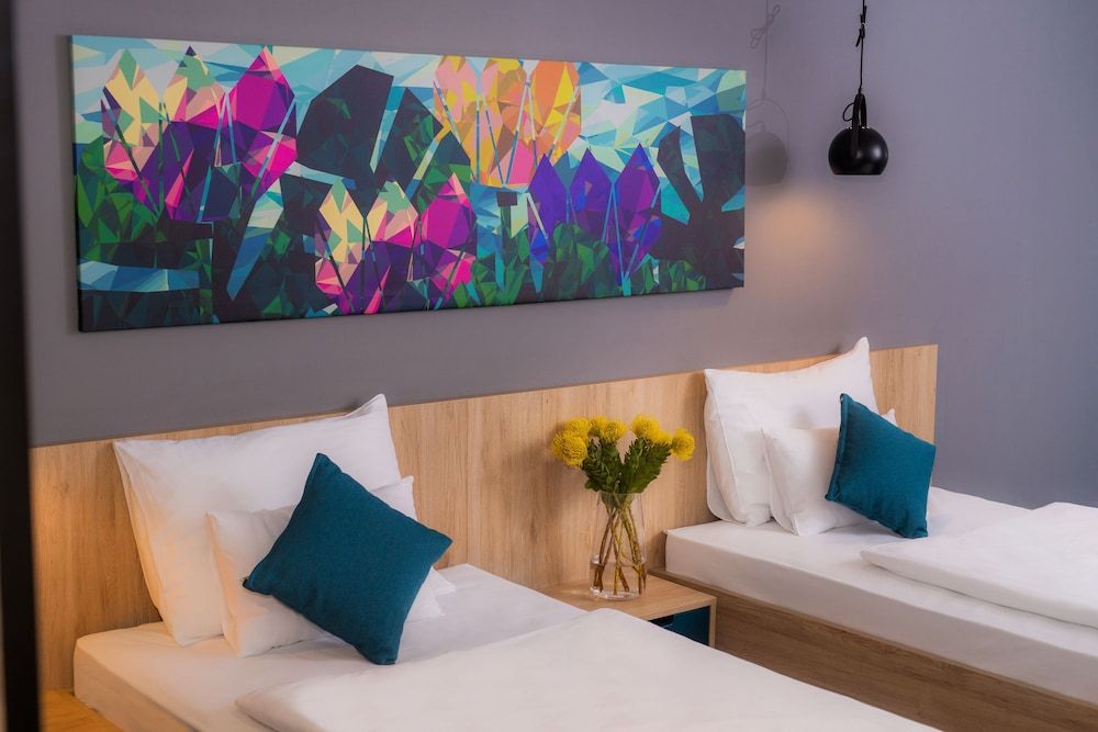 Hotel Academia Twin Room 2