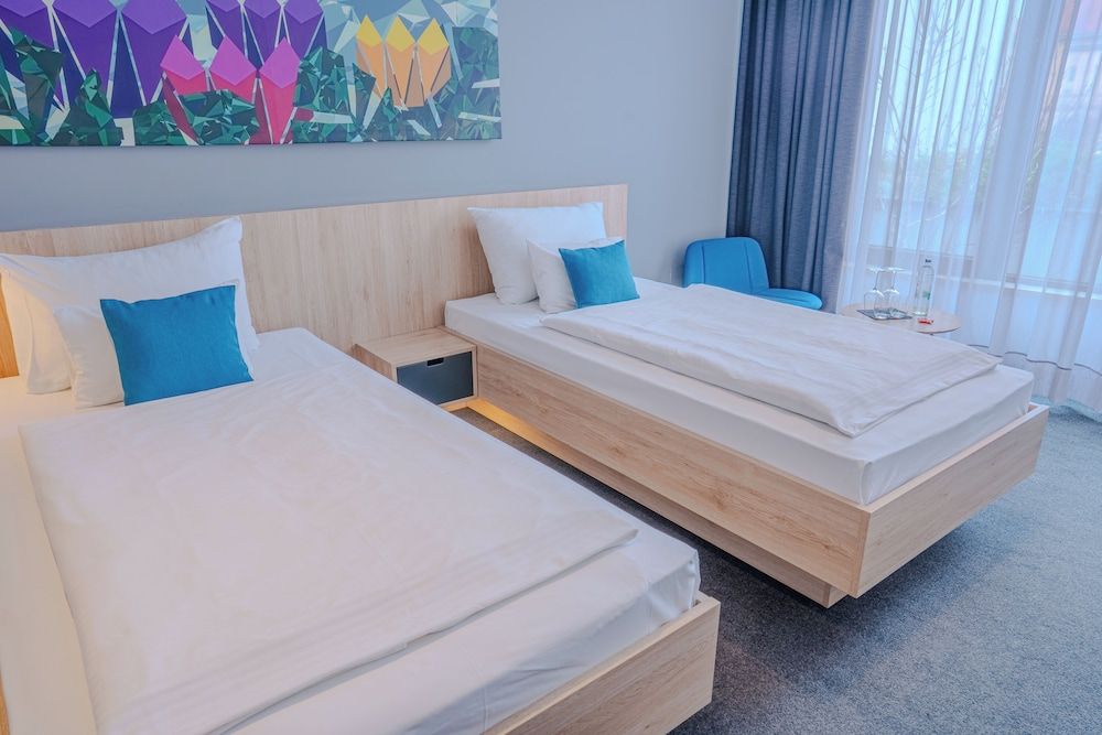 Hotel Academia Twin Room 4