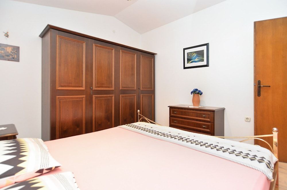 Apartment, 2 Bedrooms (811/1889)