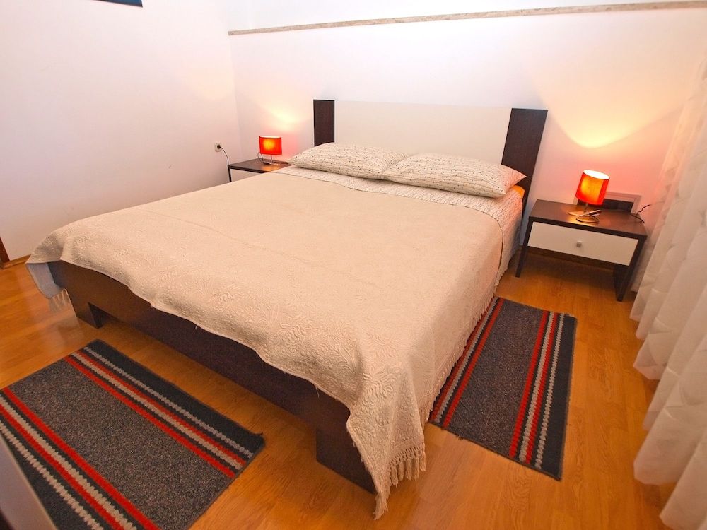 Apartment, 1 Bedroom (1270/12194)