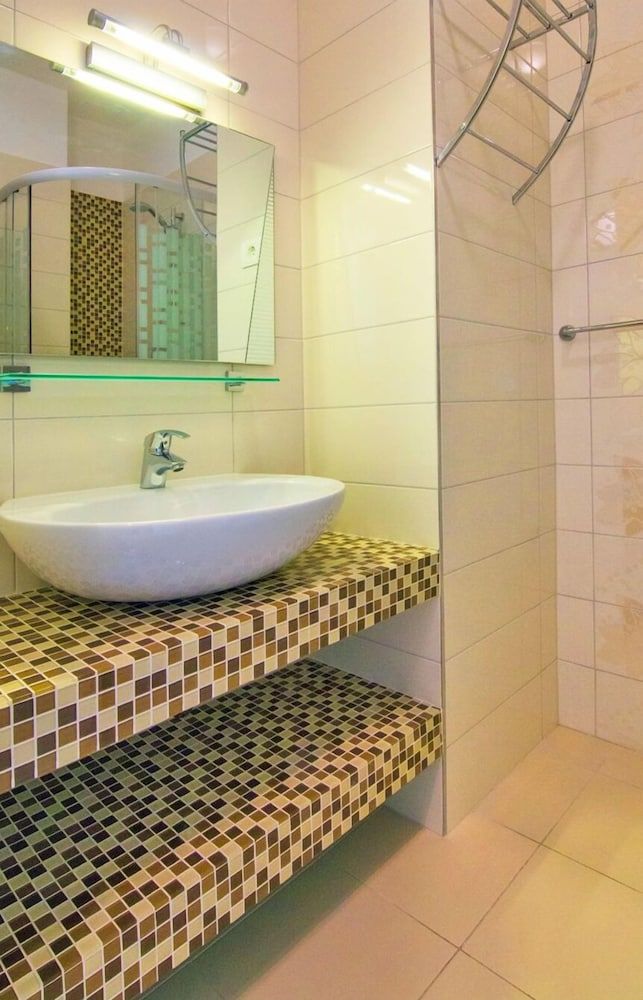 Laura Lux Suites Deluxe Double Room, Partial Sea View 5