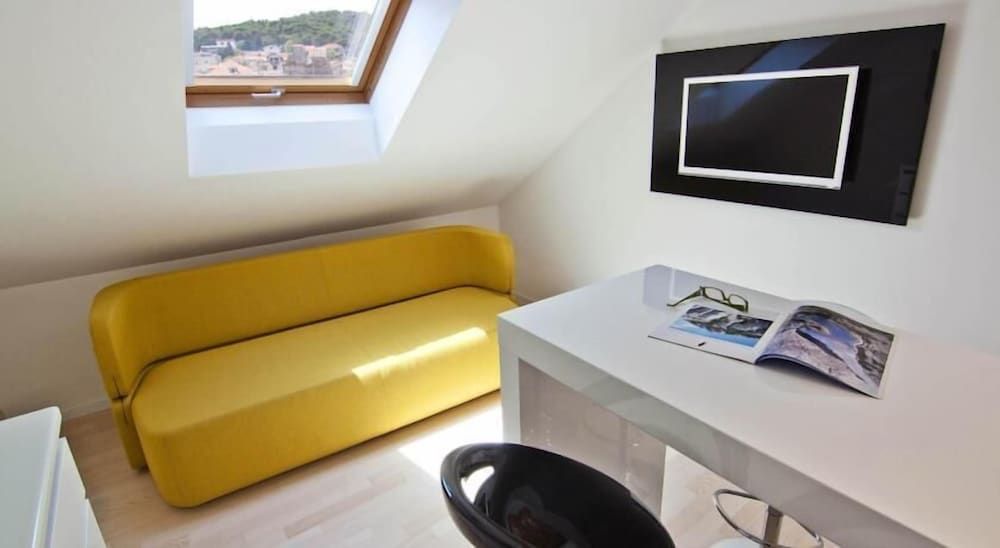 Laura Lux Suites Studio Suite, Terrace 11