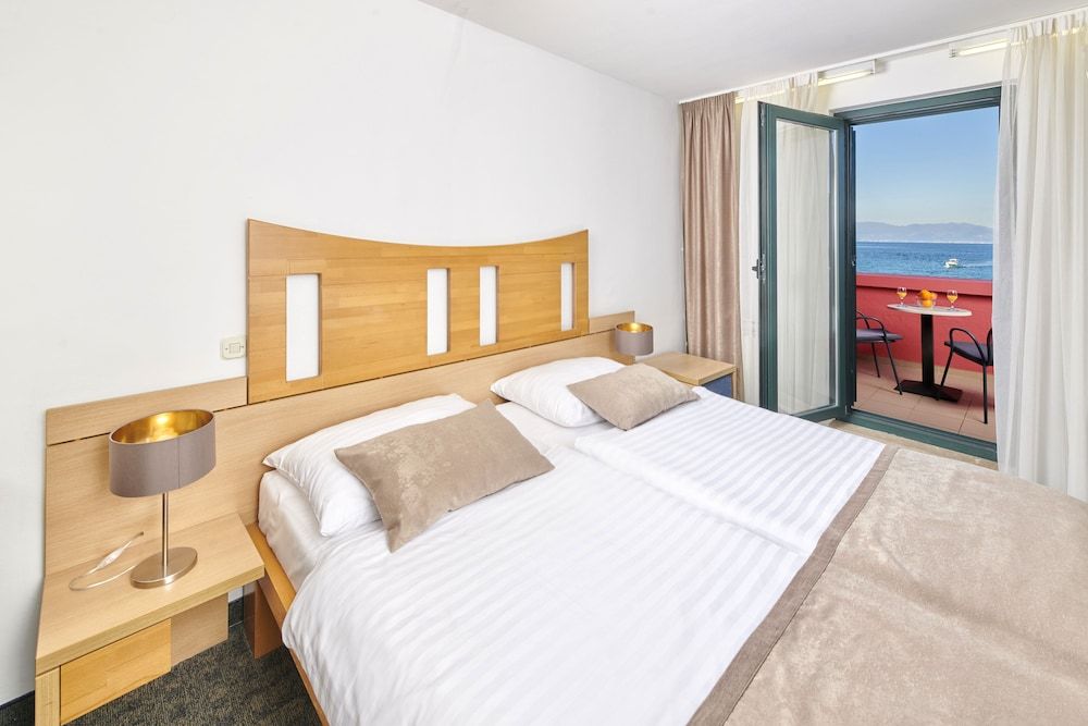 Superior Double Room with balcony, Sea View