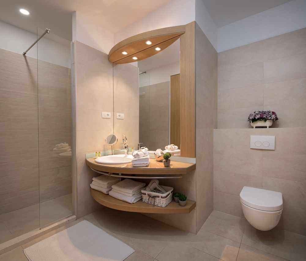 Vip Rooms Deluxe Suite, Balcony (VIP 2) 7