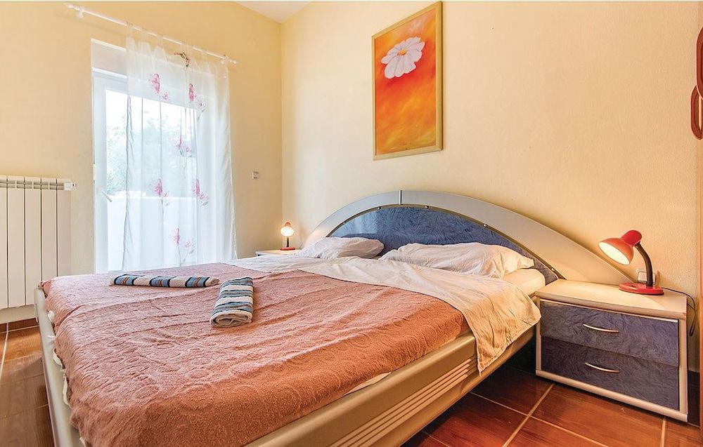 Apartment, 2 Bedrooms (1328/12574)