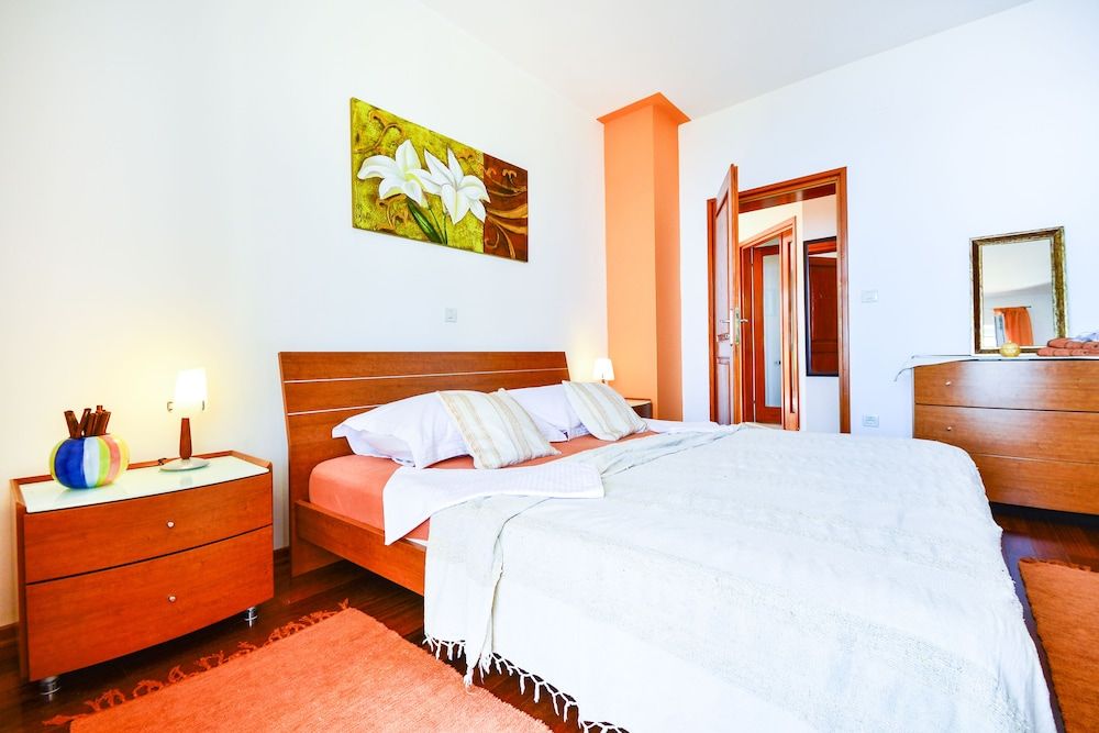 Deluxe House, 4 Bedrooms, Private Pool, Sea View