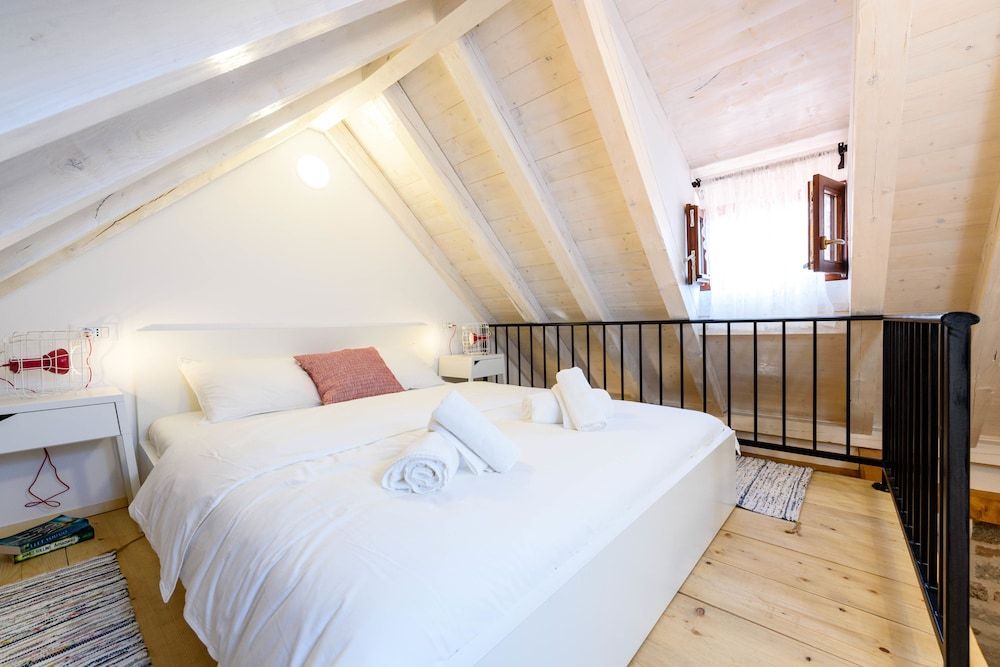 Apartments & Rooms Tiramola Gallery Loft 3