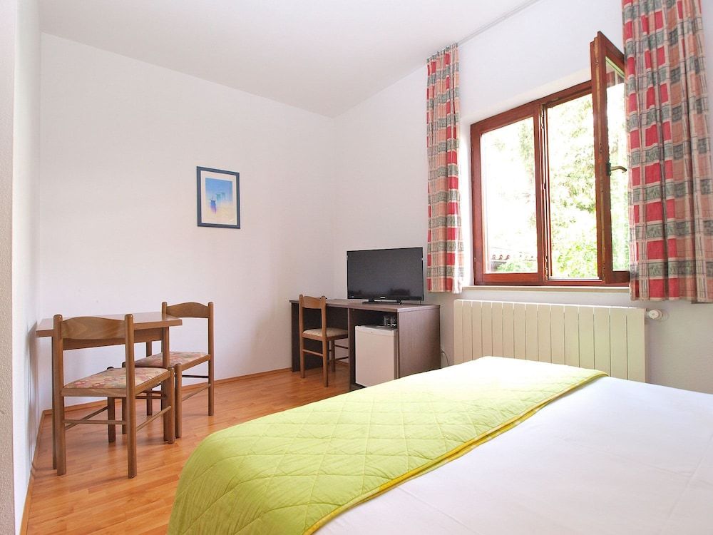 Triple Room, 1 Bedroom (1452/13417)